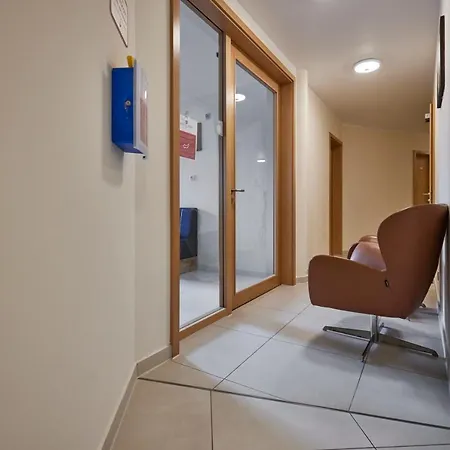 Isha Ξενοδοχείο