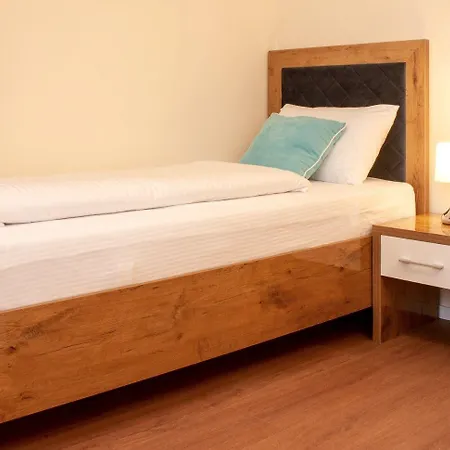 Isha فرانكفورت