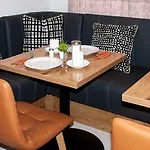 Hotel Isha 3*