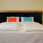 Isha Hotel