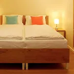 Hotel Isha Frankfurt nad Mohanem