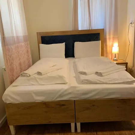 Isha Frankfurt nad Mohanem